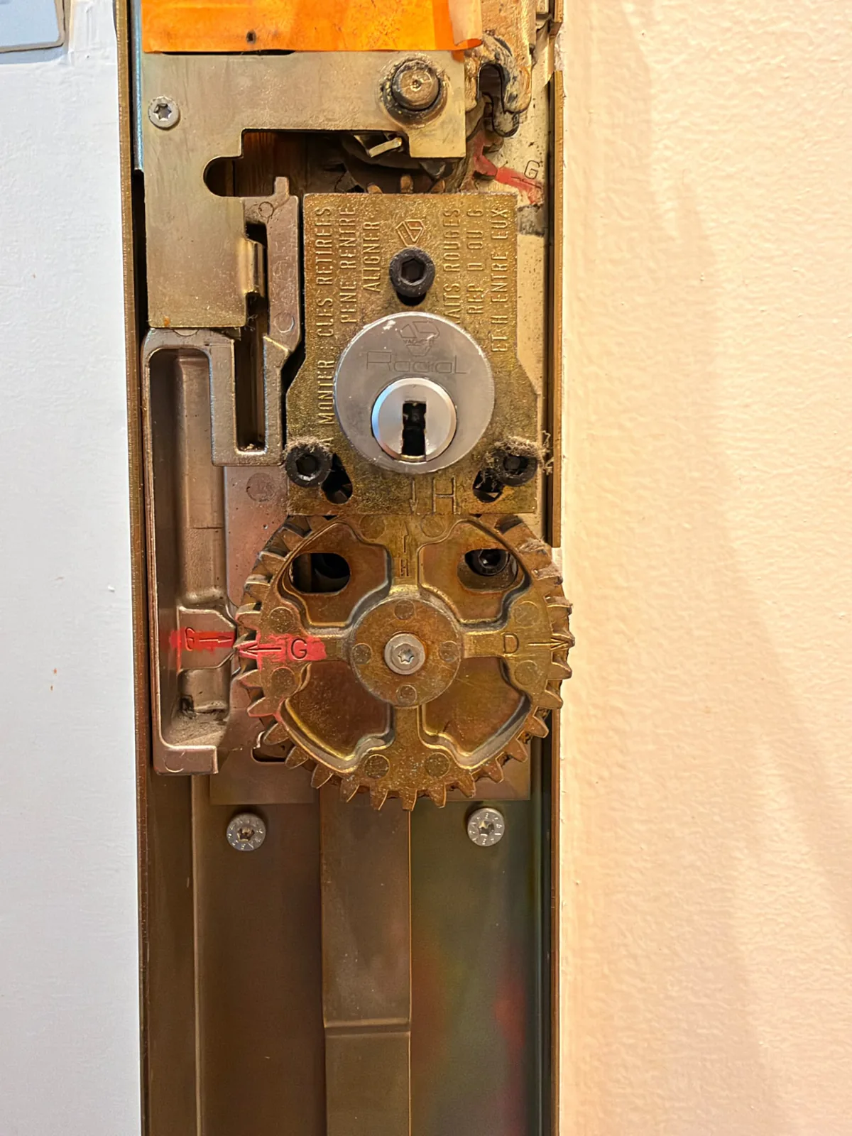 Internal mechanism of a Picard multi-point security lock